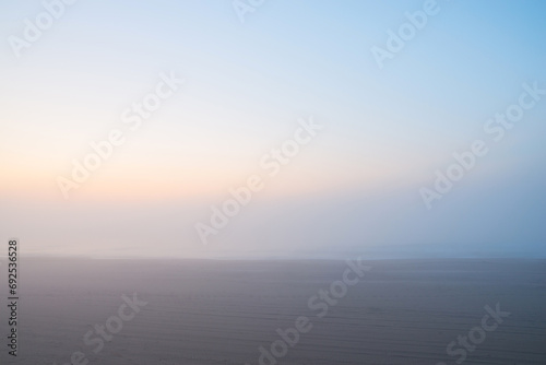 海霧と朝焼け風景_千葉県九十九里浜