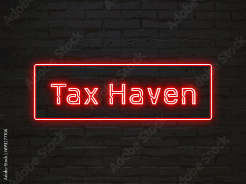 Tax Haven のネオン文字