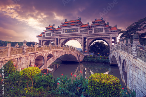 Shunfengshan Park, located at the foot of Taiping Mountain in Shunde District, Foshan City, Guangdong, China. A paifang is a traditional style of Chinese architectural arch or gateway structure.