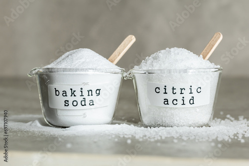 重曹とクエン酸 baking soda and citric acid