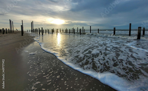 Holandia, widok na Morze Północne z miejscowości Petten aan Zee.