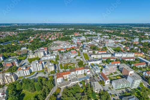 Waldkraiburg im Landkreis Mühldorf am Inn im bayerischen Chemiedreieck von oben