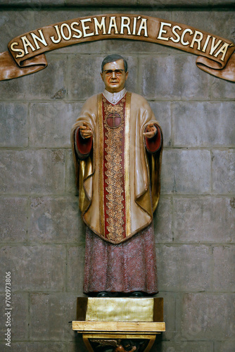 Basilica of the National Vow (Spanish: Basilica del Voto Nacional), Roman Catholic church, Quito, Ecuador. Statue of Josemaria Escriva de Balaguer, founder of Opus Dei