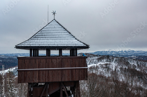 Beskid Sądecki, Koziarz tower in the wintertime - Beskid sądecki, wieza Koziarz zimowa porą