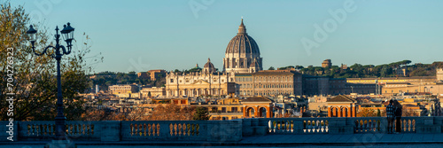 Vue panoramique sur Rome et le Vatican depuis la Terrazza del Pincio