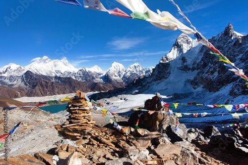 Mount Everest, Lhotse, Makalu, buddhist prayer flags