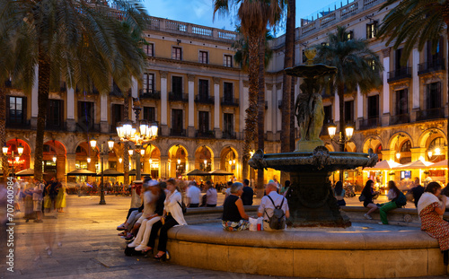 Placa Reial at night: square of restaurants and bars in Barri G?tic of Spanish Barcelona full of tourists