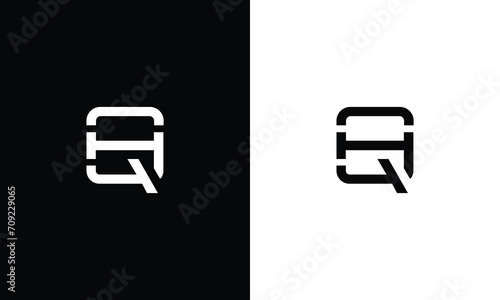 HQ QH Unique Minimal Style and black color initial based logo