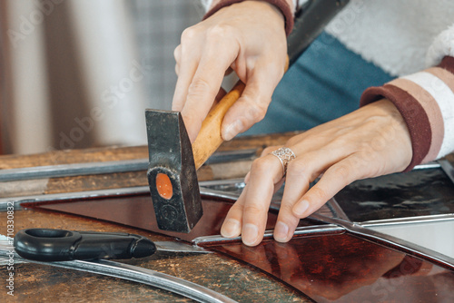 master glassmaker at work