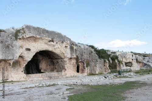 syracuse sicily italy ancient caves