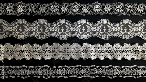 Bandes de dentelle de Calais aux motifs variés sur fond noir, seamless pattern
