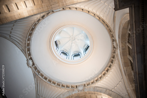 Inside of the dome of Victoria memorial, Calcutta. It was built between 1906 and 1921 by the British government. It is dedicated to the memory of Queen Victoria, Empress of India from 1876 to 1901.