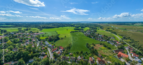 Ausblick über Grafrath an der Amper ins oberbayerische Alpenvorland