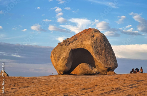 Formação rochosa, esculpida pelo vento natural, localizado no Lajedo Pai Mateus na cidade de Cabaceiras, Paraíba, Brasil.