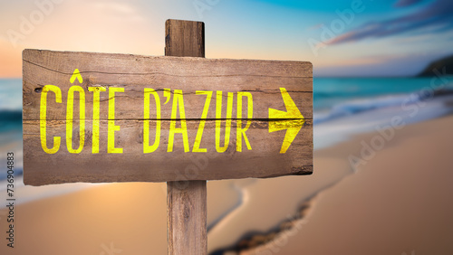 Meer, Strand und Schild Cote D´Azur