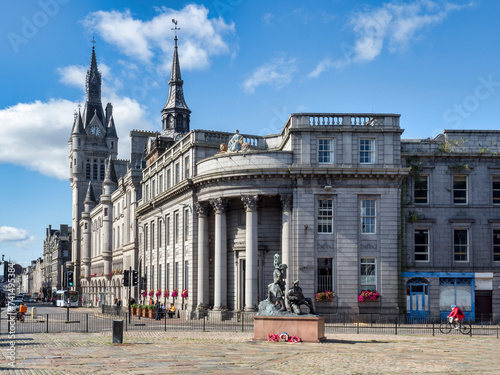  Aberdeen, Scotland, UK - View from the market square towards the Gordon Highlanders Memorial, and the Town House in Aberdeen.