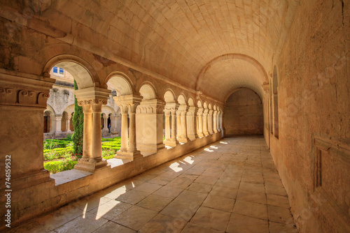 Abbaye Notre-Dame de Sénanque, Vaucluse, Provence-Alpes-Côte d'Azur