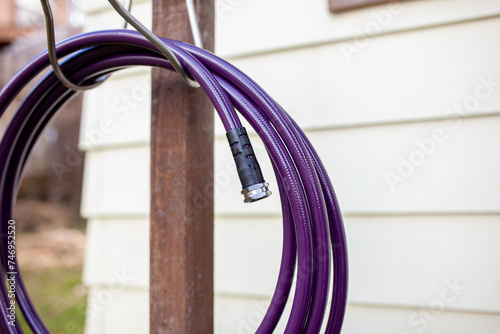 A drinking water safe garden hose made from 100% lead-free, food-grade polyurethane. Garden hoses and their fittings can contain lead and other chemicals if they are made with cheap material