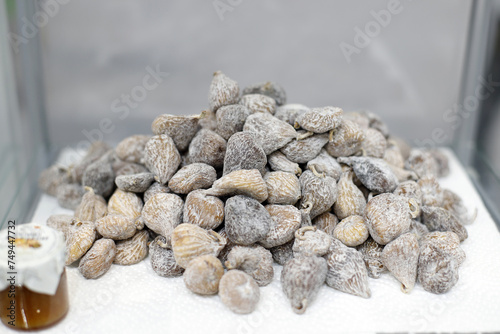 higos secos dulces con harina para comer