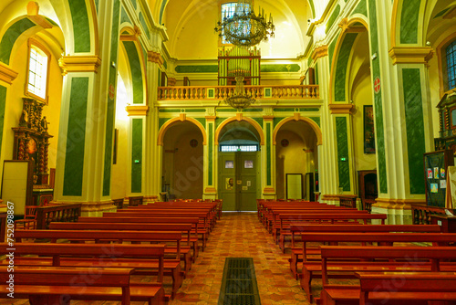 Innenansicht der Kirche St-François in Annecy (Haute-Savoie, Auvergne-Rhône-Alpes) Frankreich