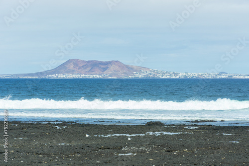 Widok na wyspę Lobos - Wyspy Kanaryjskie, Fuerteventura, Corralejo