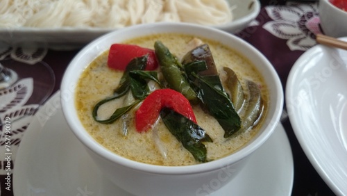 おうちレストラン タイ料理 グリーンカレー、 素麺