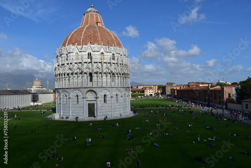 Battistero di san Giovanni, piazza dei miracoli Pisa. il più grande battistero del mondo. Italia