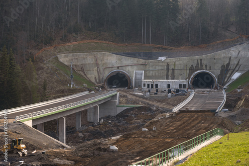 Drążenie tuneli na drodze S1 Obejście Węgierskiej Górki. Tunele północne TD-1.