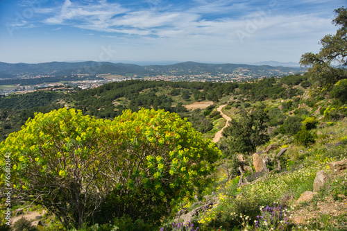 Chemin des cretes oberhalb von Lavandou in Südfrakreich