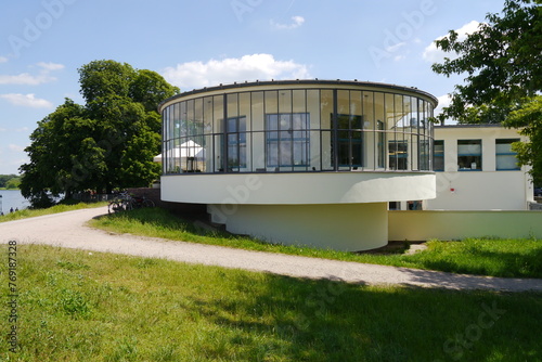 Kiosk am Kornhaus Architektur Bauhaus in Dessau in Sachsen-Anhalt