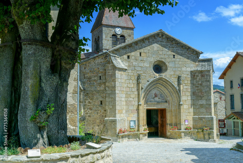 Eglise catholique d'un village du Livradois-Forez en Auvergne