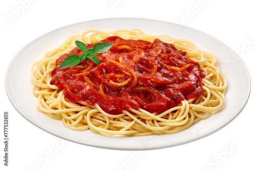 prato com espaguete com molho de tomates vermelhos maduros acompanhado de folha de manjericão isolado em fundo transparente