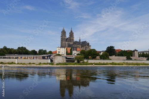 Magdeburger Dom an der Elbe in Magdeburg