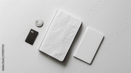 白色の製品 ノート 手帳