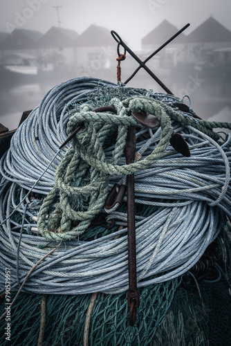 kotwica, sieci i liny kutry rybackie