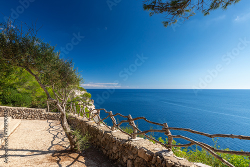 Widok śródziemnomorski, relaks i wypoczynek, wyspa Menorca, tapeta 