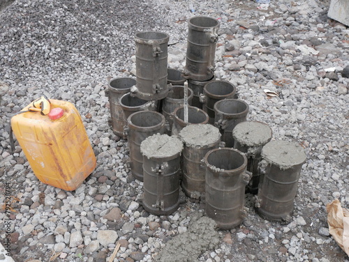 cylinder concrete specimens in mold, for compressive strength test. Concrete cylindrical samples for concrete mixes testing.