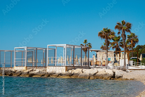 A beach bar next to sea in Split, Croatia | Bar na plaży nad morzem w Splicie w Chorwacji | Beach bar uz more u Splitu, Hrvatska