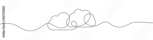 Elegant continuous line drawing of a cloud, depicted as a linear icon. This minimalist one line drawing provides a simple yet stylish representation of a weather phenomenon.