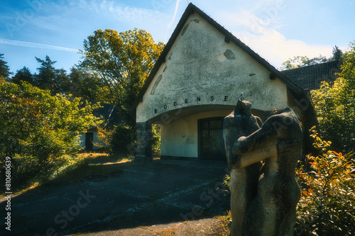 Villa Bogensee vom NS - Propagandaminister Joseph Goebbels in Wandlitz - Abandoned - Lostplace - Verlassener Ort - Beatiful Decay - Verlassener Ort - Urbex / Urbexing - Lost Place - Artwork 