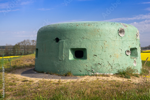 Potężna stalowa kopuła poniemieckiego bunkra ważąca kilkadziesiąt ton 