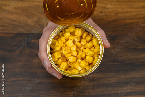 Żółta kukurydza konserwowa słodka w puszce