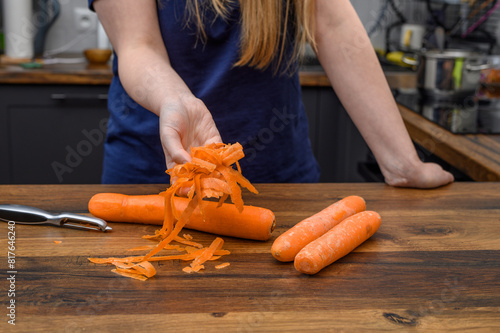 Jak wykorzystać obierki z marchewki