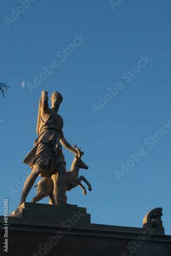 Diana the huntress (Diana la Cazadora) statue