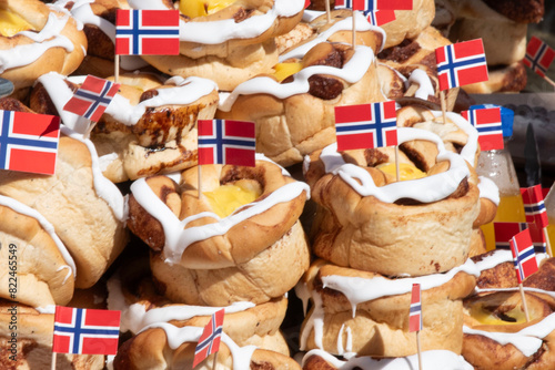 buns with norwegian flag