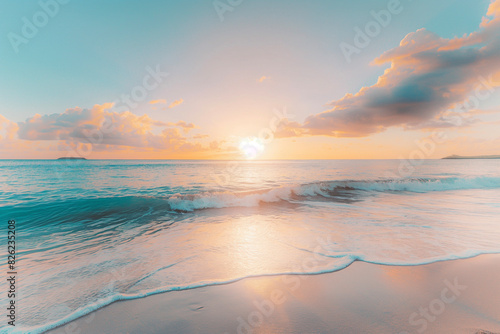 水平線に沈む夕陽と海の風景/Scenery of the Setting Sun and the Sea at the Horizon/Szenerie der untergehenden Sonne und des Meeres am Horizont