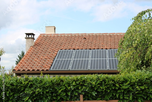 Panneaux solaire sur le toit de la maison