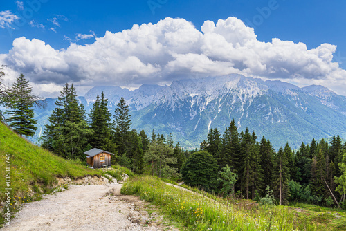 Blick vom Hohen Kranzberg auf das Karwendelgebirge bei Mittenwald