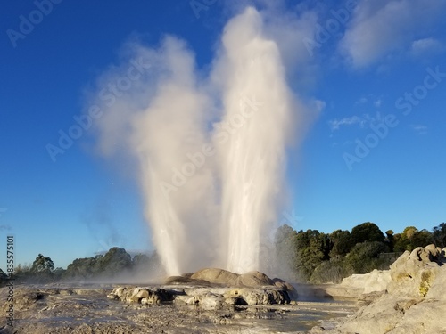 Te Puia_geyser_Rotorua_New Zealand