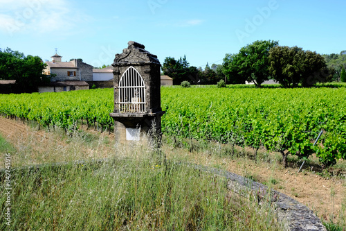 oratoire vigne uchaux vaucluse